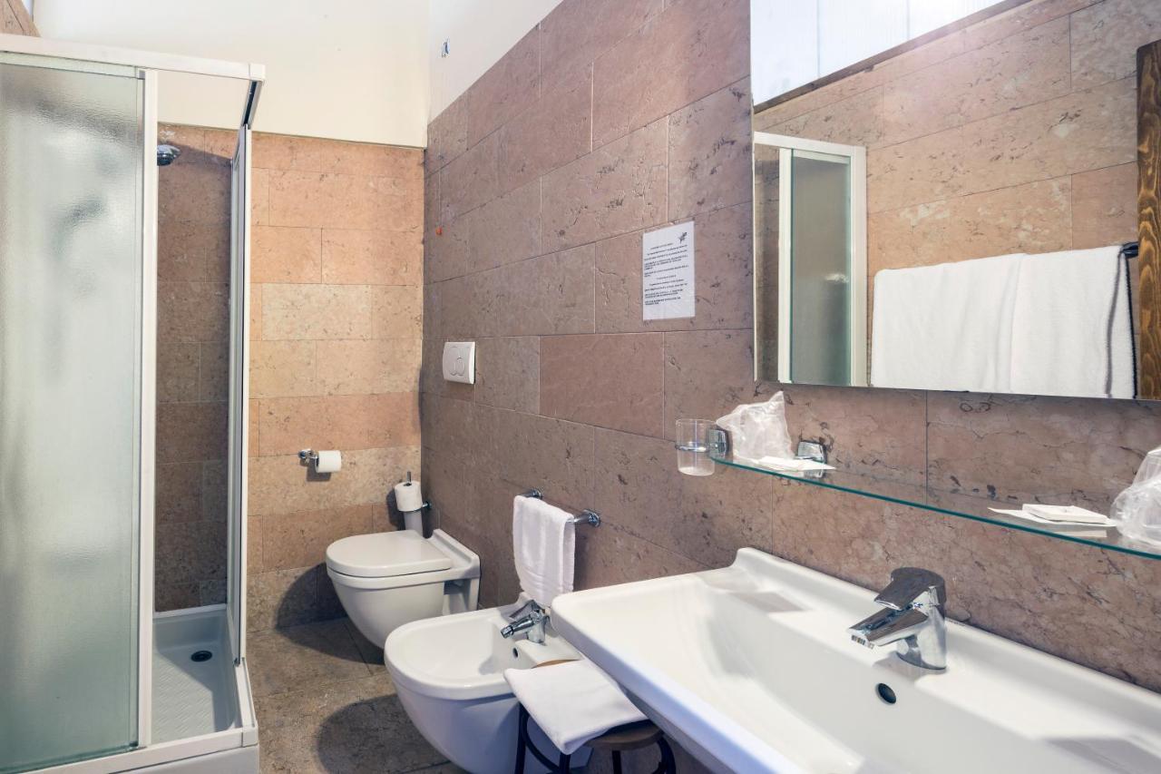 Costa Degli Ulivi Hotel Fumane Ngoại thất bức ảnh