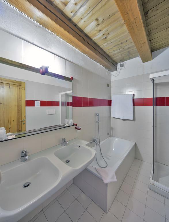 Costa Degli Ulivi Hotel Fumane Ngoại thất bức ảnh