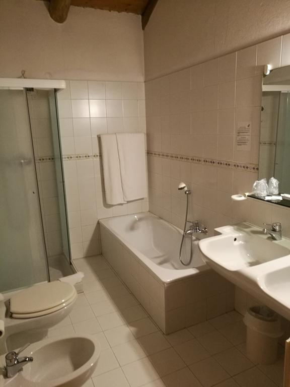 Costa Degli Ulivi Hotel Fumane Ngoại thất bức ảnh